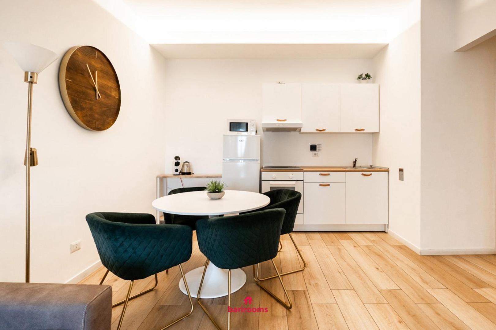 Barirooms - Picca 24 * Bari